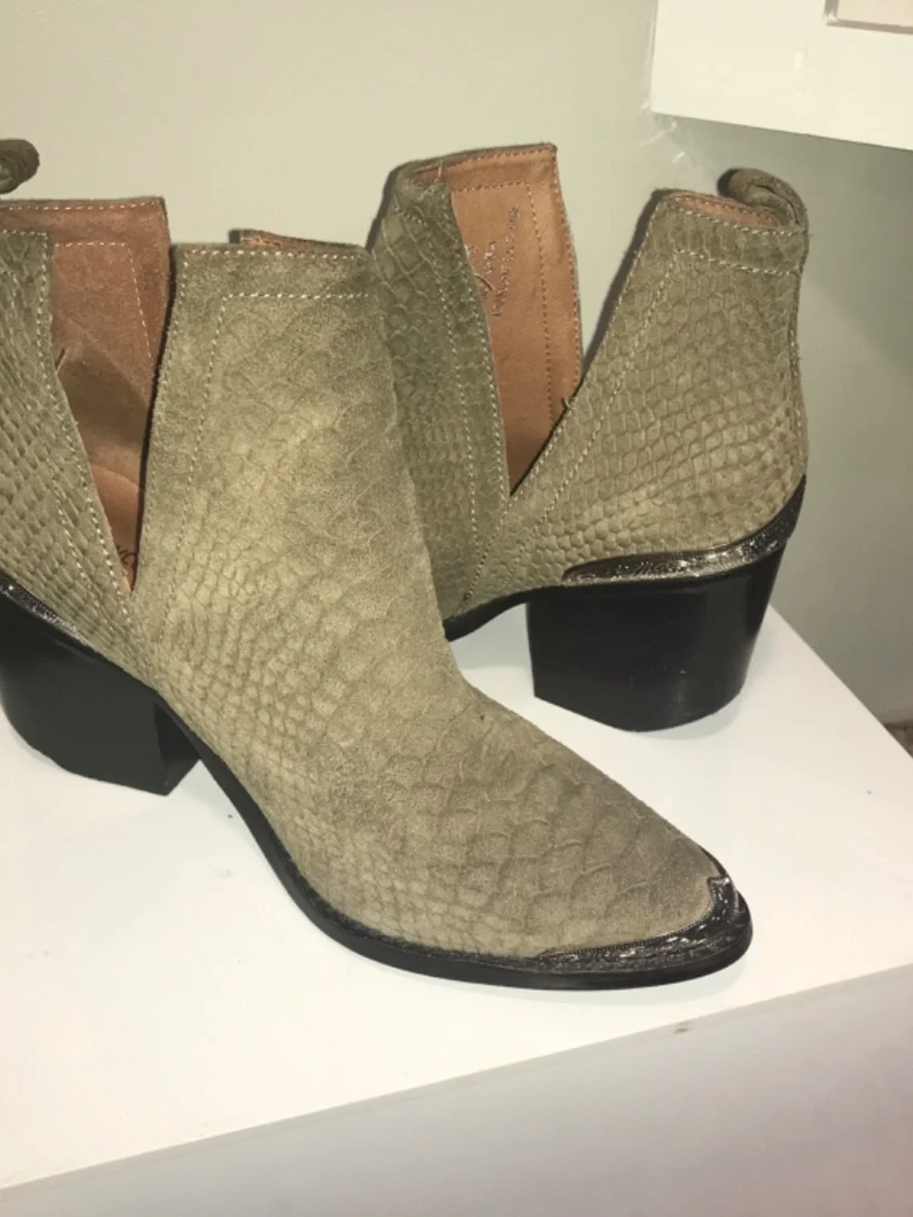Free people jeffrey Campbell “Hunt the Plains” Cromwell ankle boots